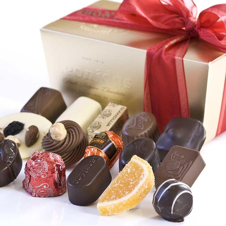 Customizable Chocolate Gift Hampers for Gifting | Shop Online at Best Price  – Lepure Chocolatier