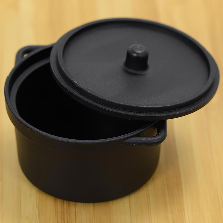 https://www.gourmetfoodstore.com/images/Product/large/cooking-pots-black-plastic-13710-1S-3710.jpg